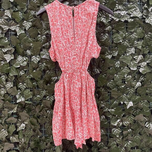 NWT: American Eagle Women's Floral Romper Size: M - Picture 2 of 3